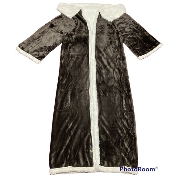 Unisex Catalonia Premium Wearable Sleeved Blanket Wrap Sherpa Brown One Size - Picture 2 of 6